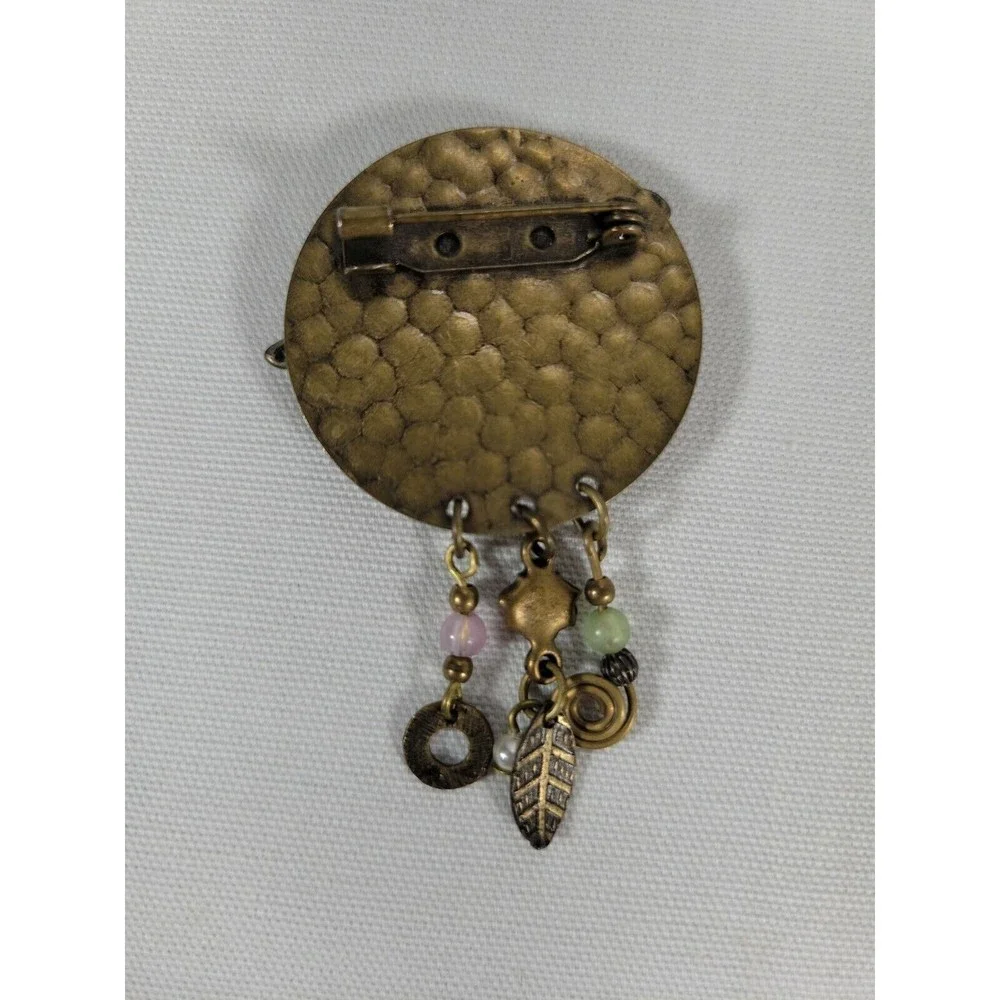 N/A zebra brooch